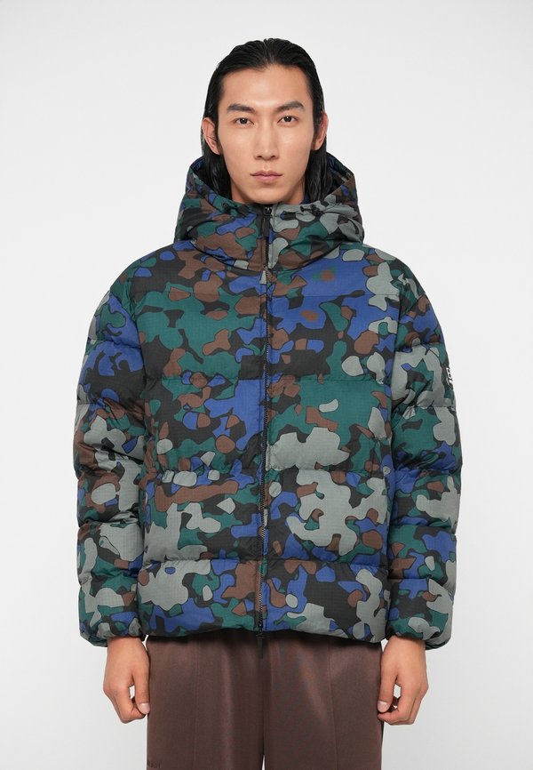 EA7 Emporio Armani