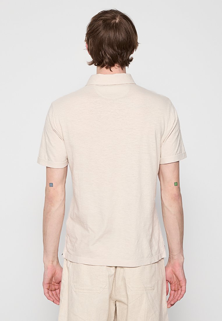 Hackett London