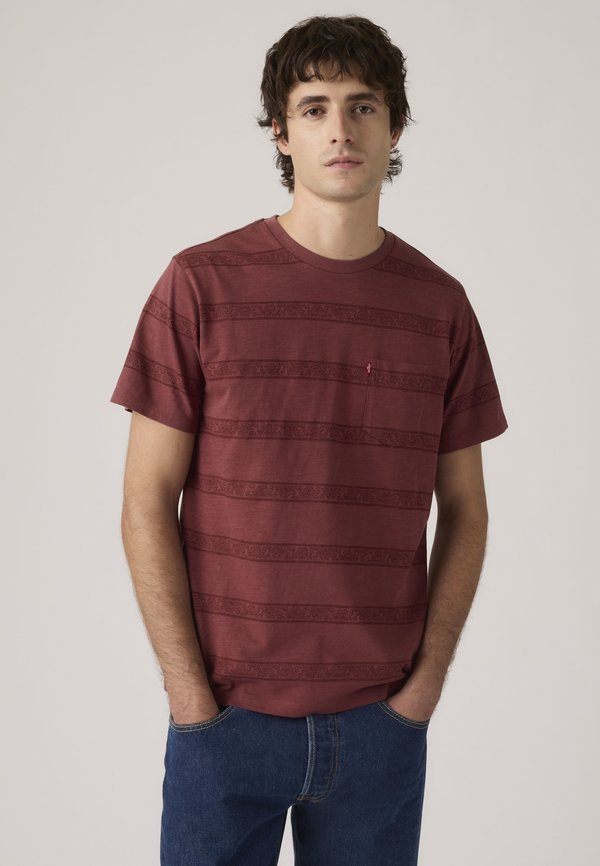 Levi's® CLASSIC POCKET TEE - Print T-shirt - kabir/oxblood