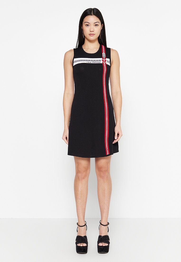 Love Moschino