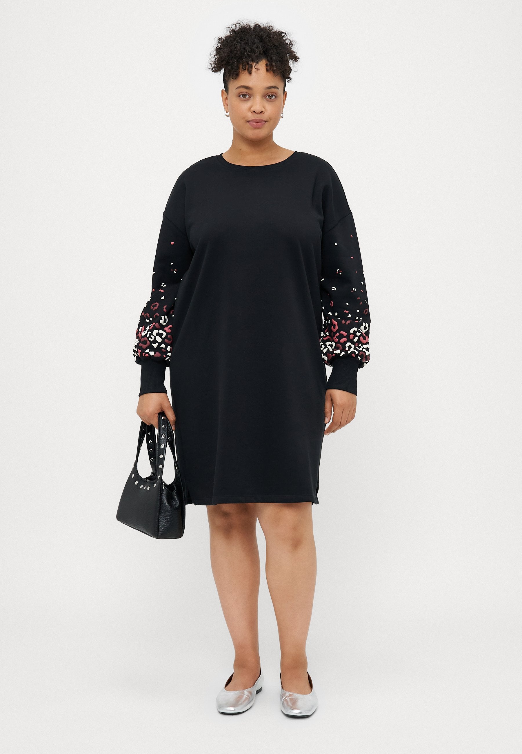 CARBROOKE O NECK DRESS Media 2
