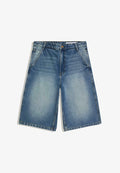 Bershka BAGGY BERMUDA - Denim shorts - blue denim