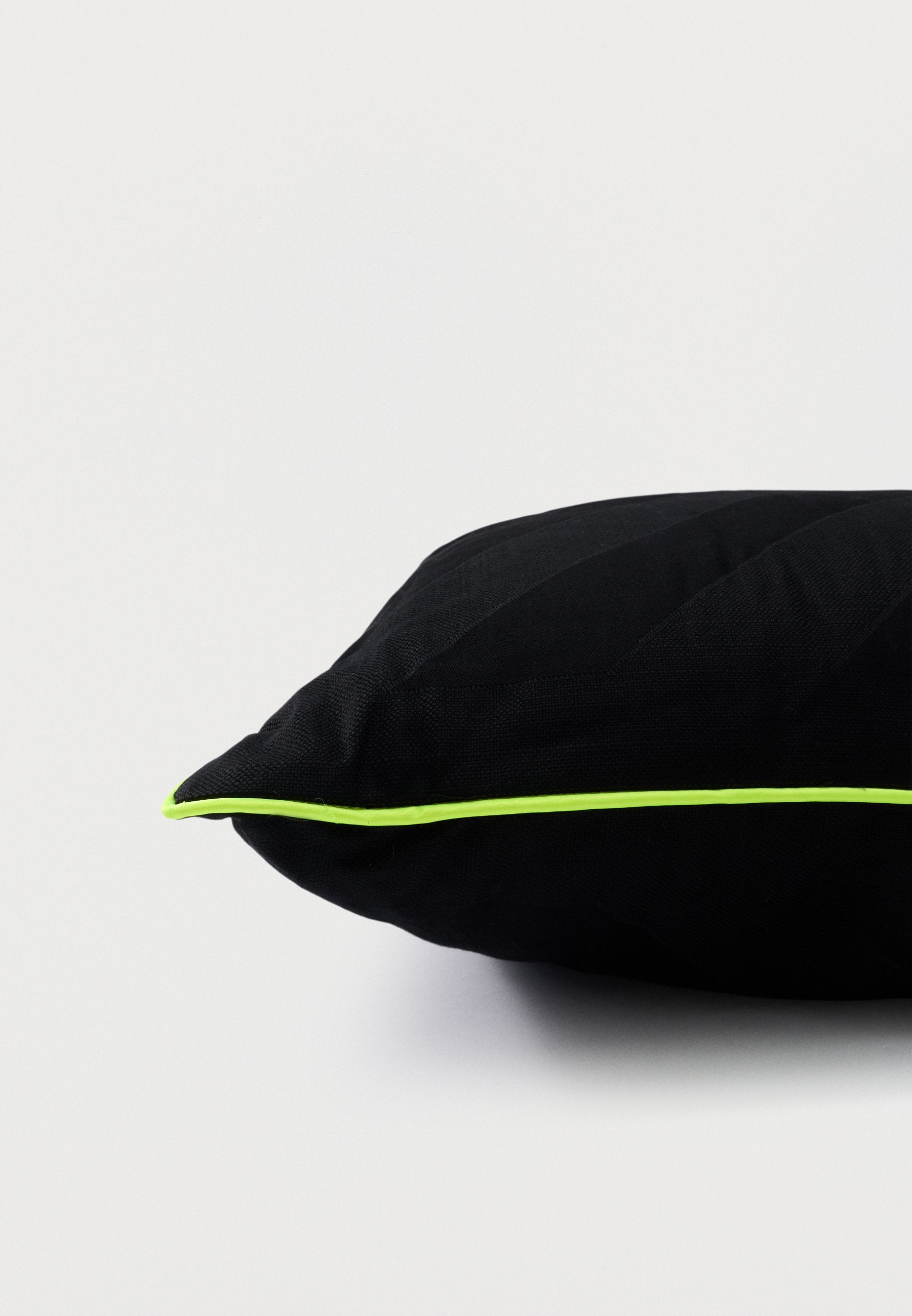 OFF-WHITE DIAG PILLOW