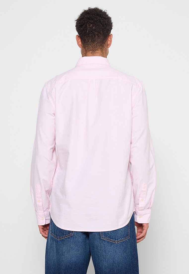 GAP STANDARD FIT