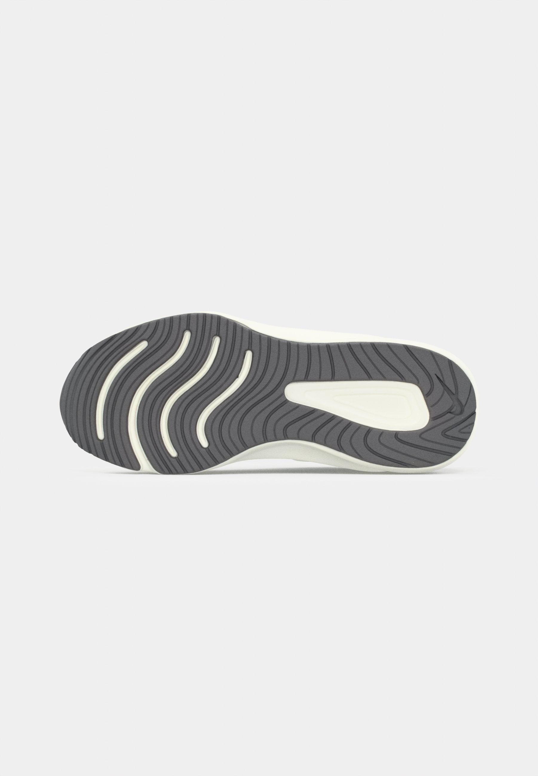 Nike Performance IN SEASON TR 14