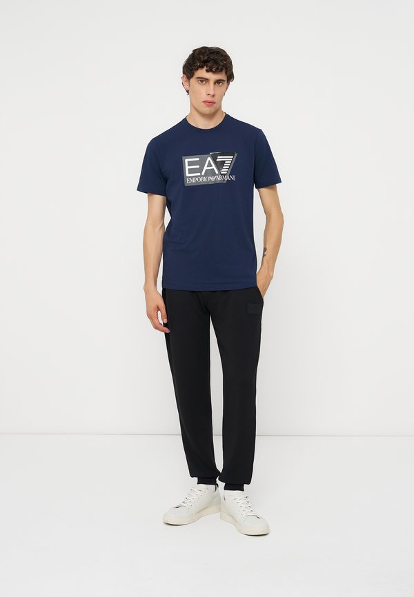 EA7 Emporio Armani