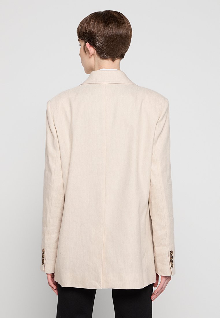 COACH RELAXED FIT