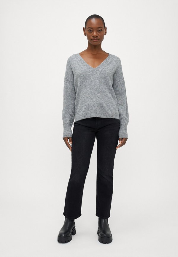 Vero Moda Petite VMJUPITER V NECK