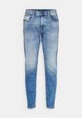 Schmale blaue Jeans aus Denim mit heller Waschung, mit leichten Used-Effekten, vier Taschen und einem klassischen Knopfverschluss.
