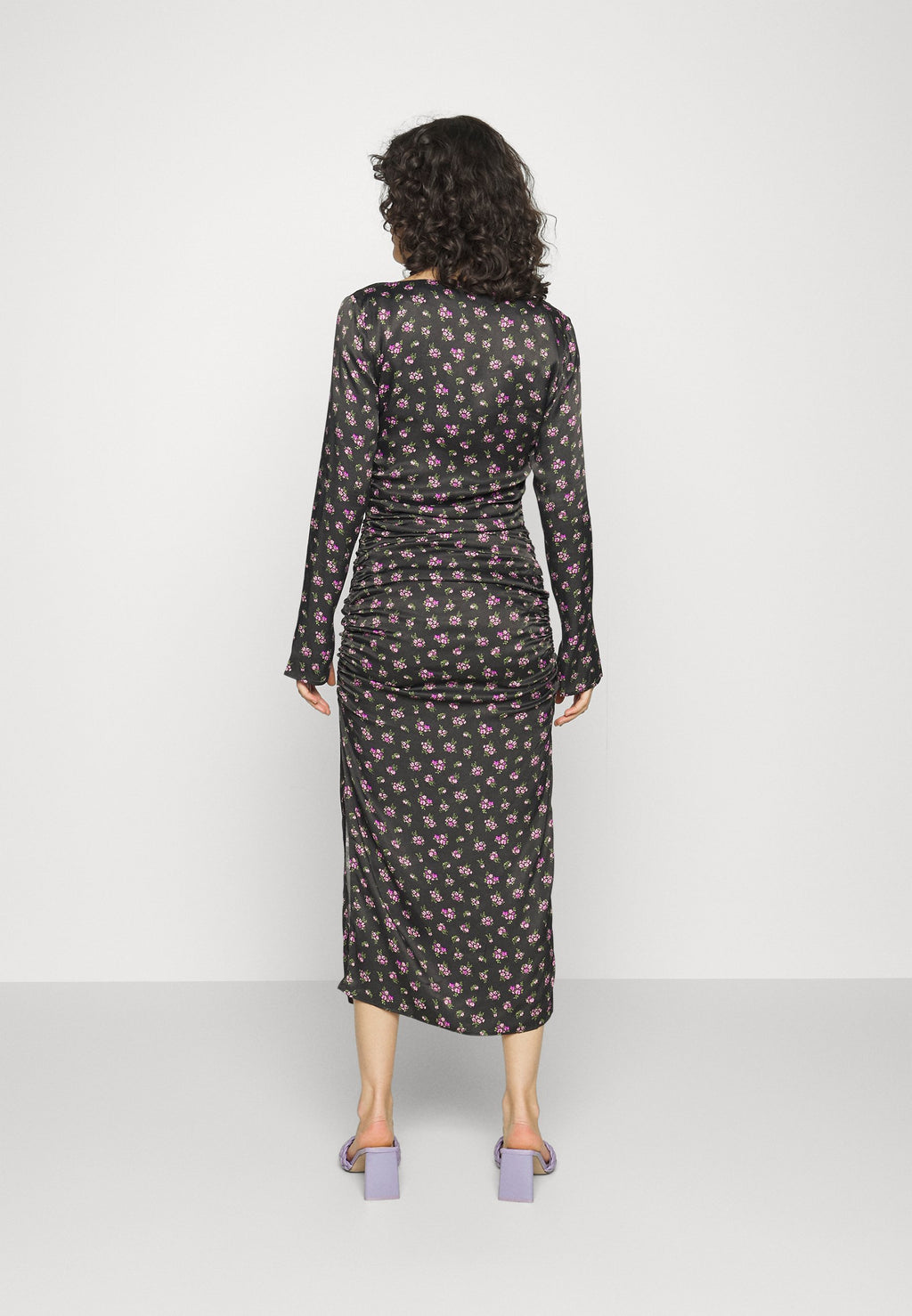 NA-KD RUCHING MIDI DRESS