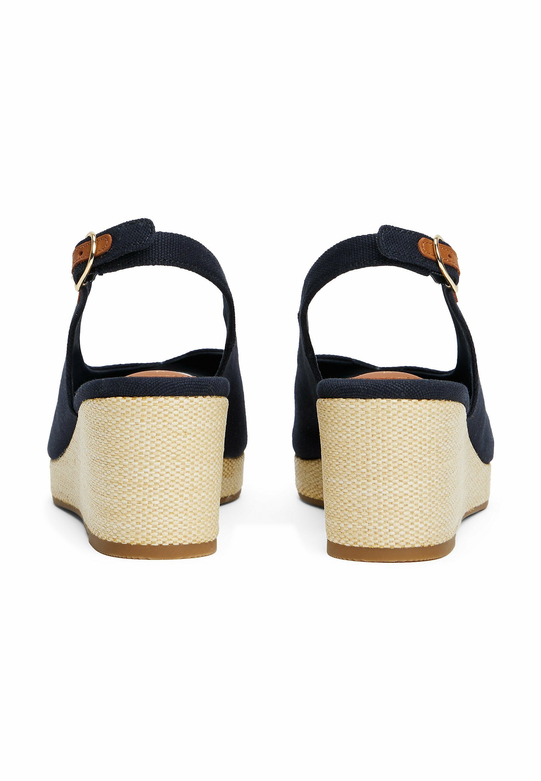FLAG MID SLINGBACK Media 3