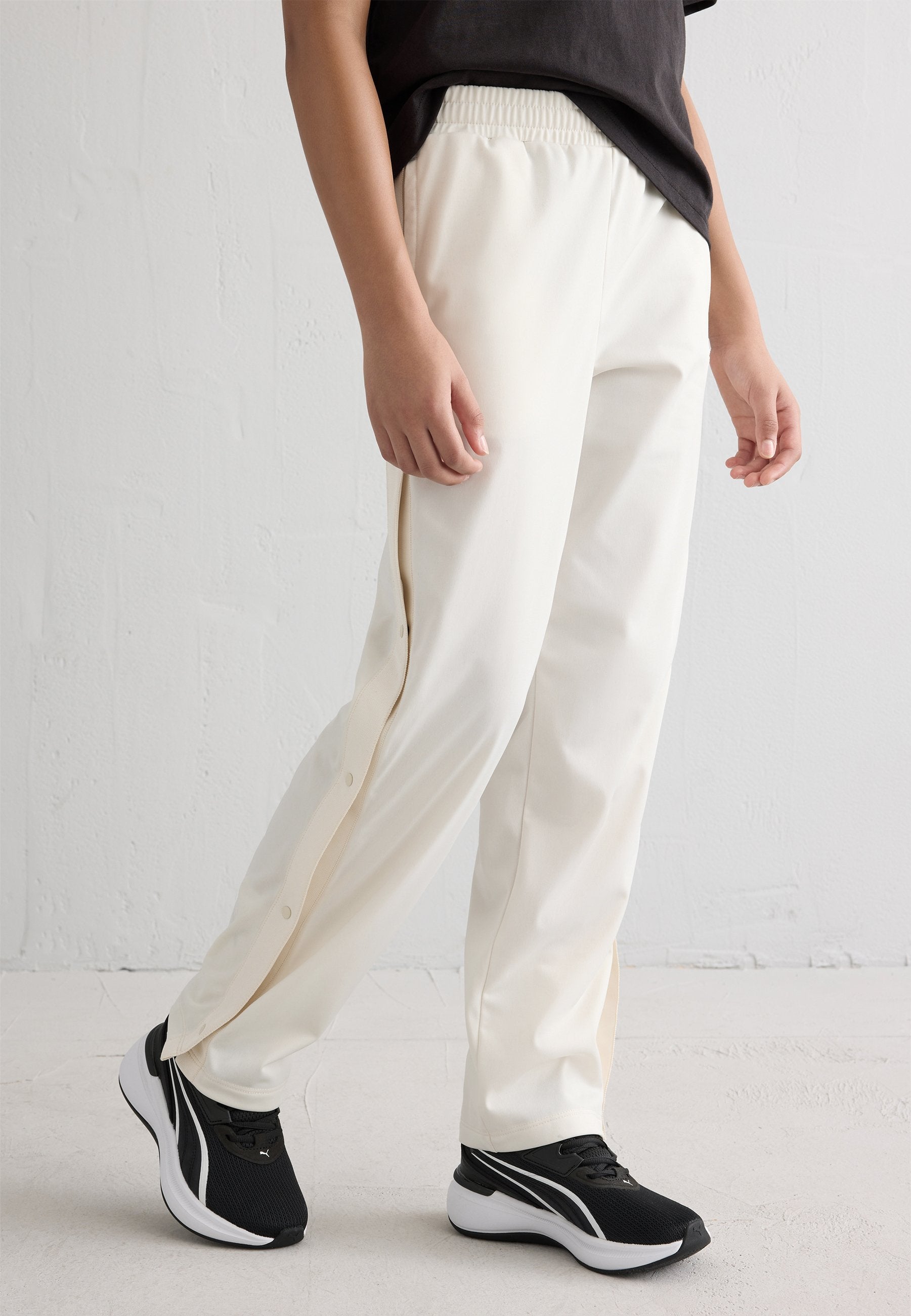 Puma WARDROBE RELAXED POPPER PANTS UNISEX