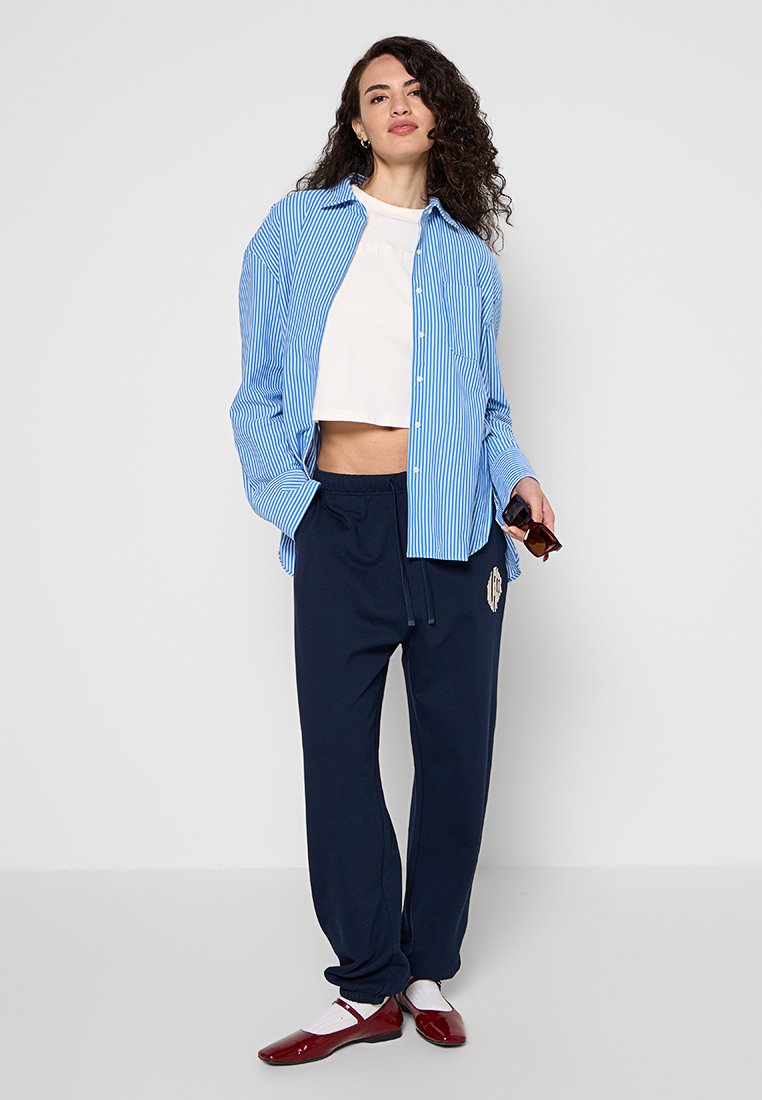 RELAXED FIT Media 3