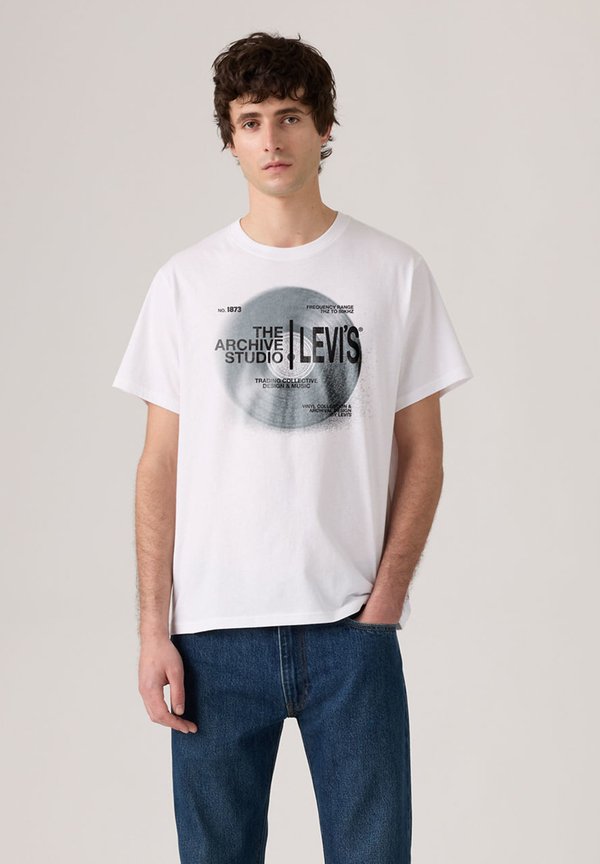 Levi's® Print T-shirt - white plus