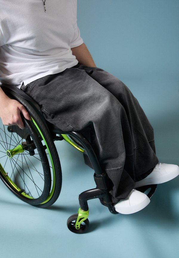 YOURTURN by Zalando ADAPTIVE JEANS UNISEX