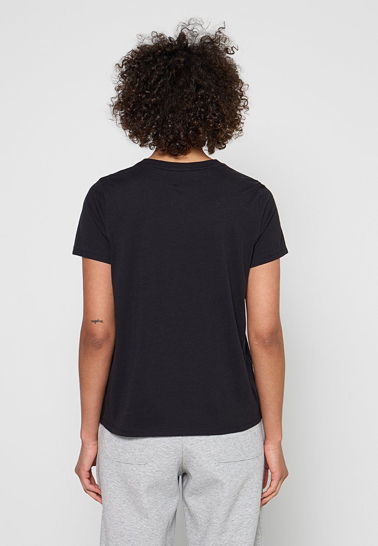 DKNY Sport