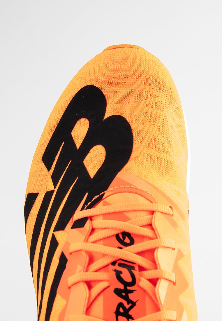 New Balance XC7