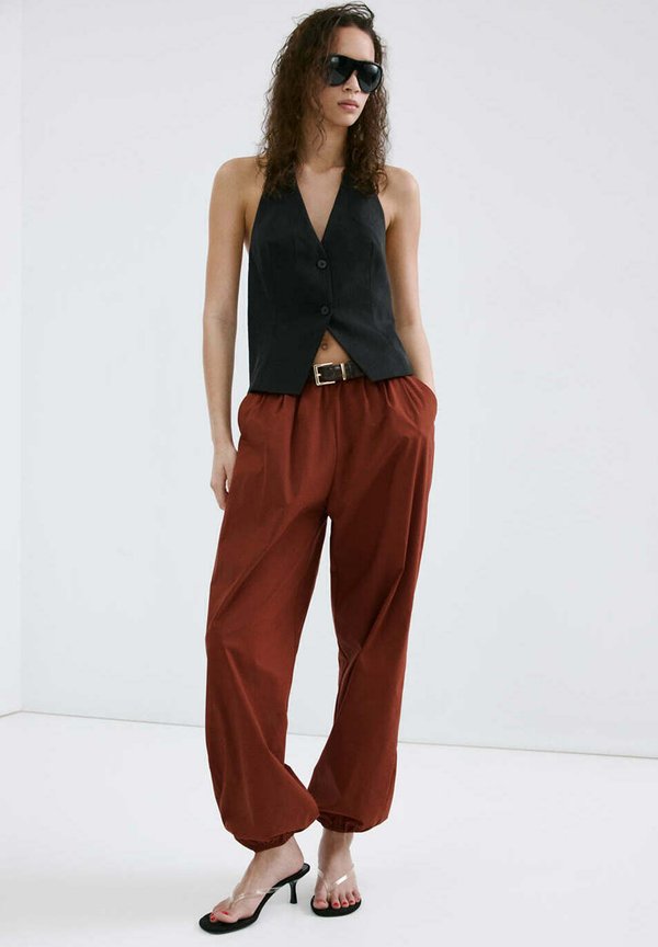 Mango ADULT - Waistcoat - black