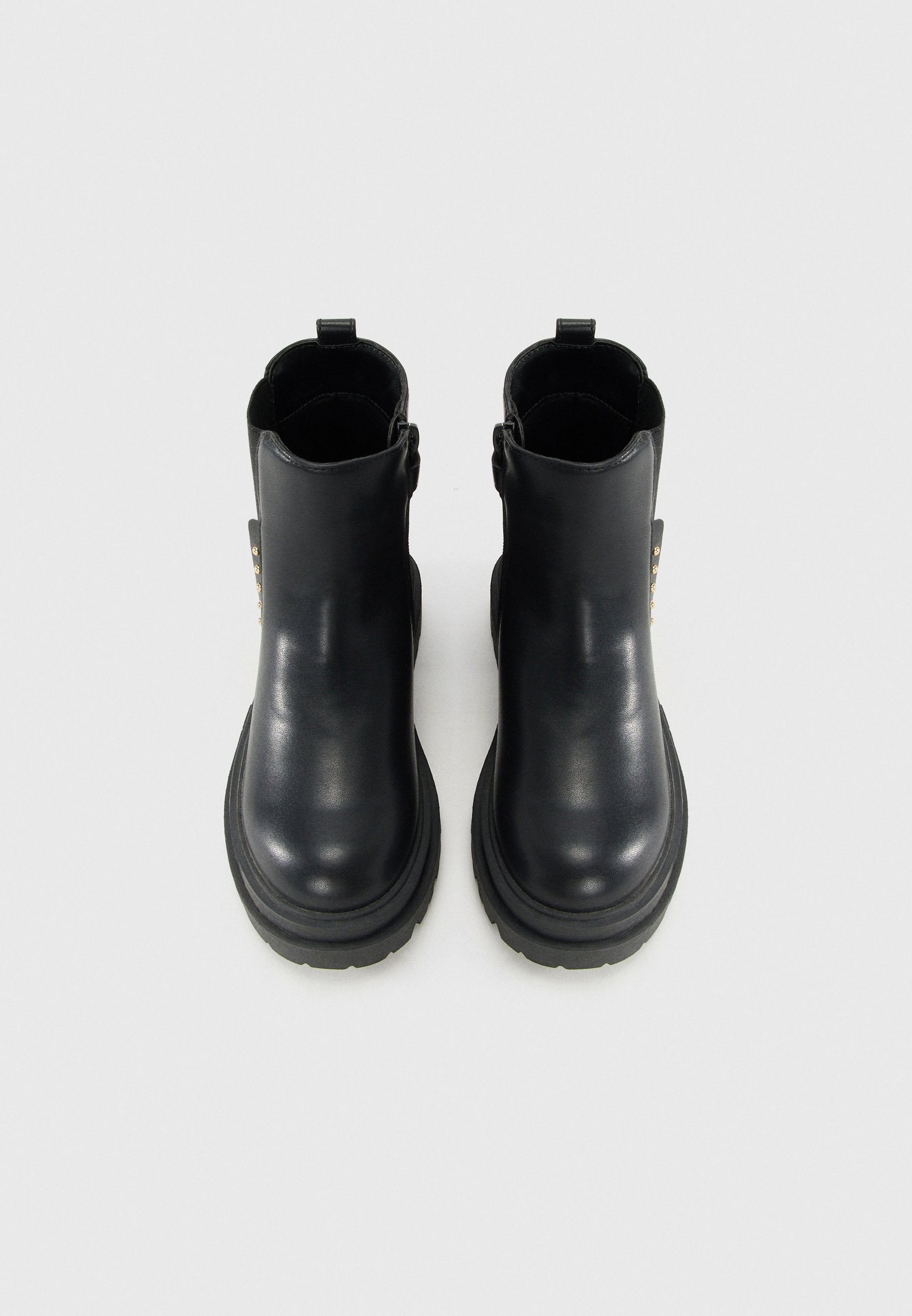 TWINSET
