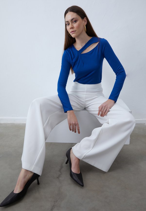 Anna Field