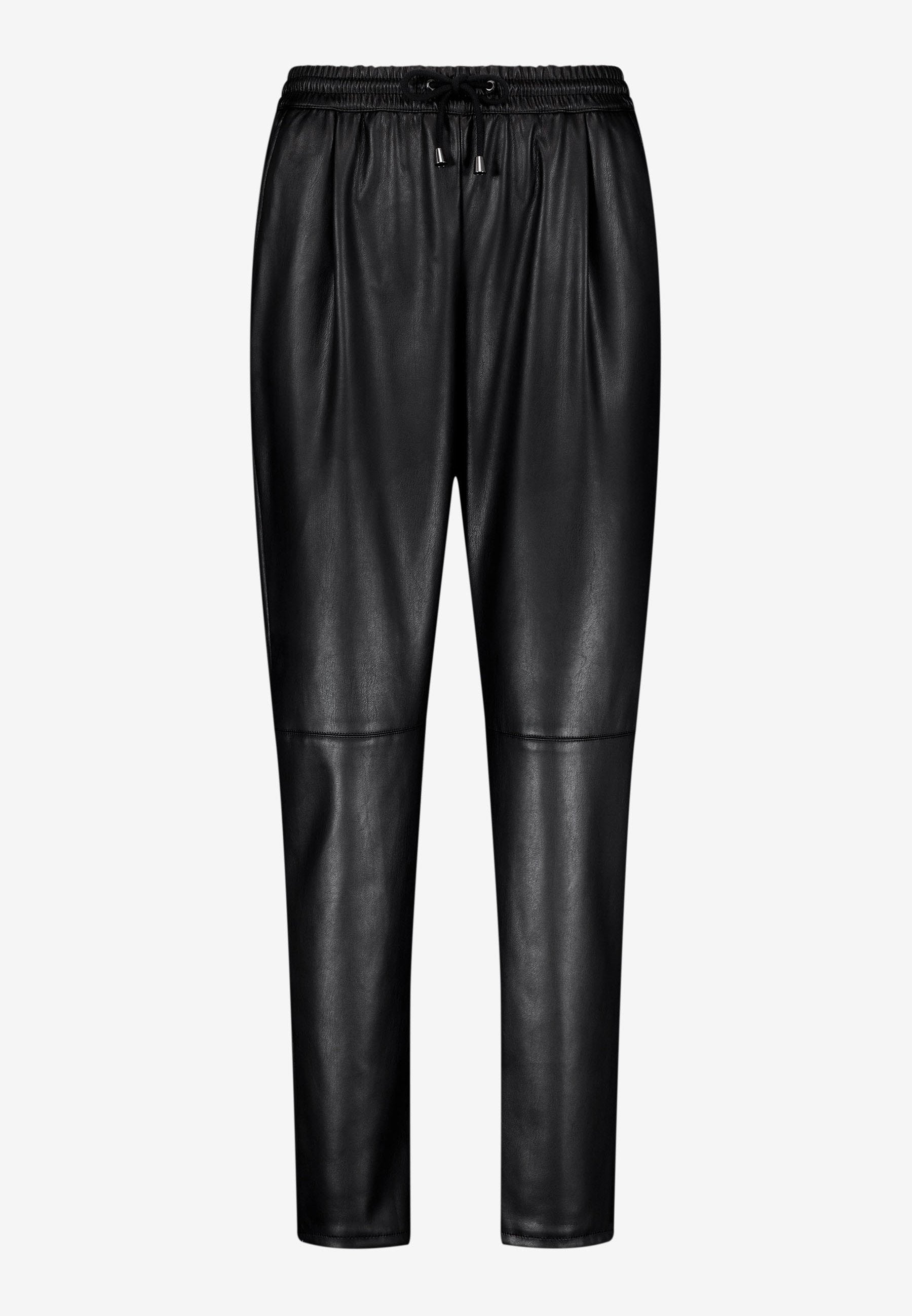 Schwarze Leder-Jogginghosen mit einem elastischen Bund, Kordelzugverschluss und schmal zulaufenden Beinen. Glatte Textur mit minimalen Nähten.