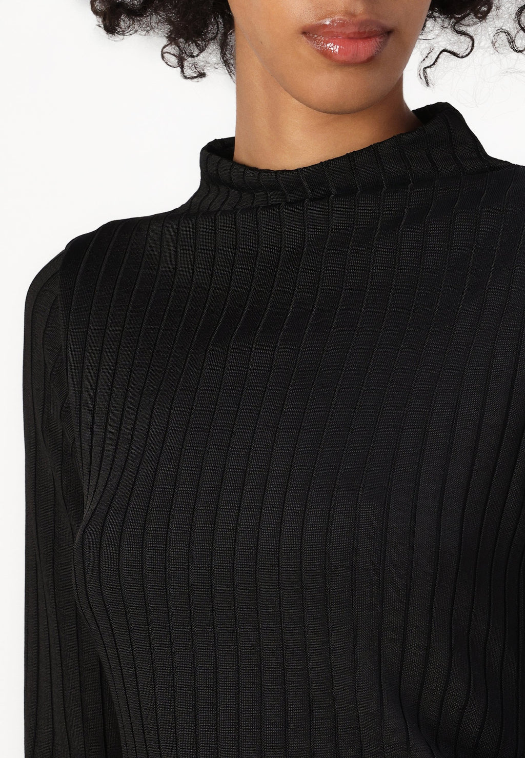 Good American VICTORIAN FUNNEL NECK