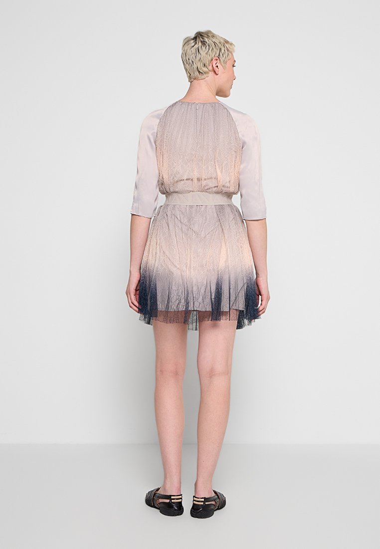 Armani Exchange Freizeitkleid Media 3