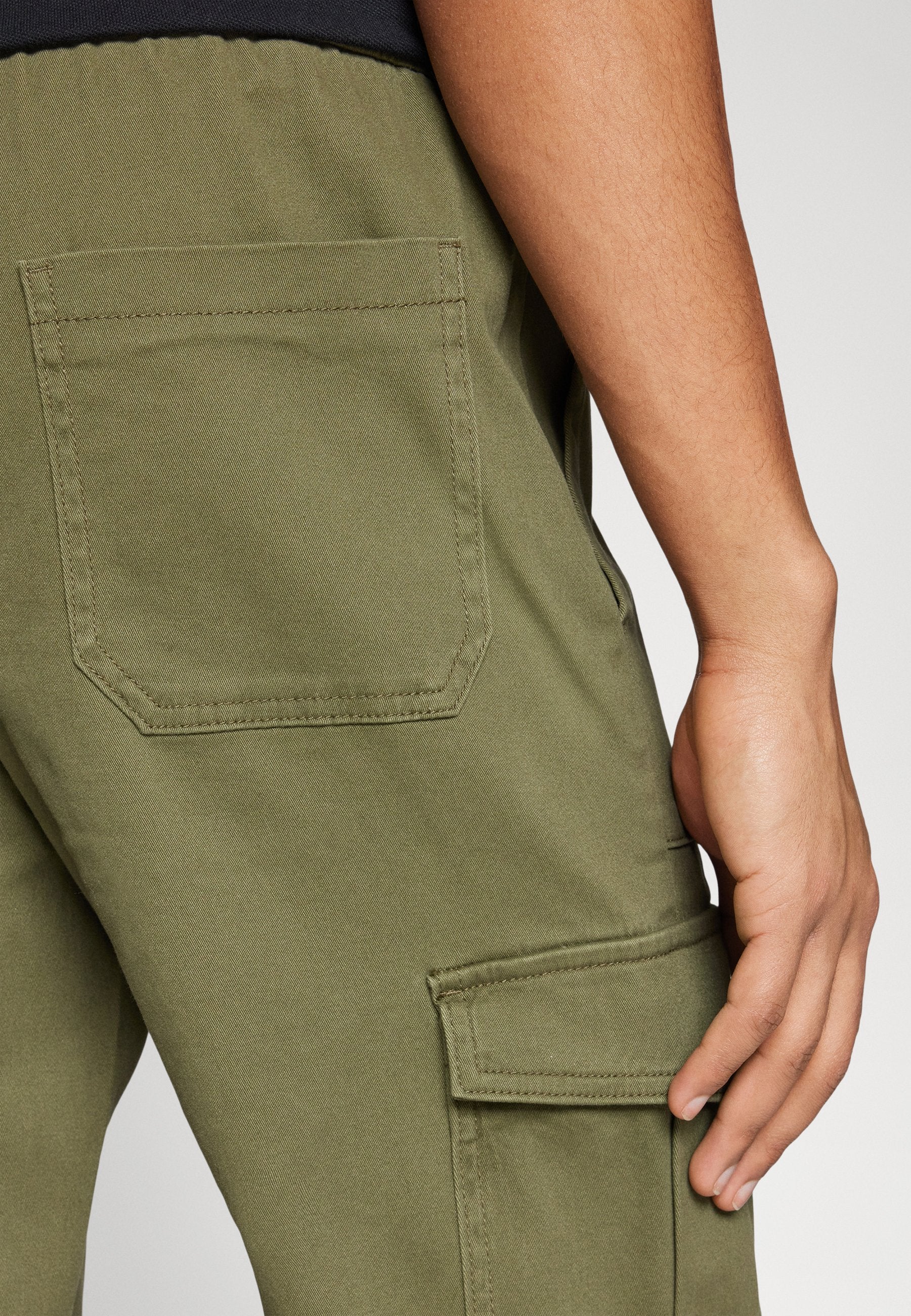 ONSLUC TAP PANT Media 6