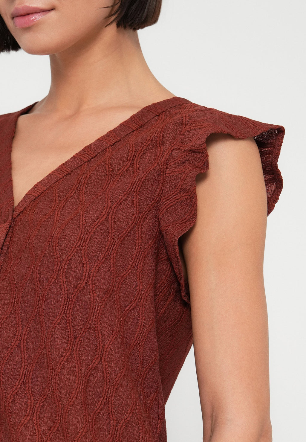 ONLY ONLAYA BUTTON V NECK