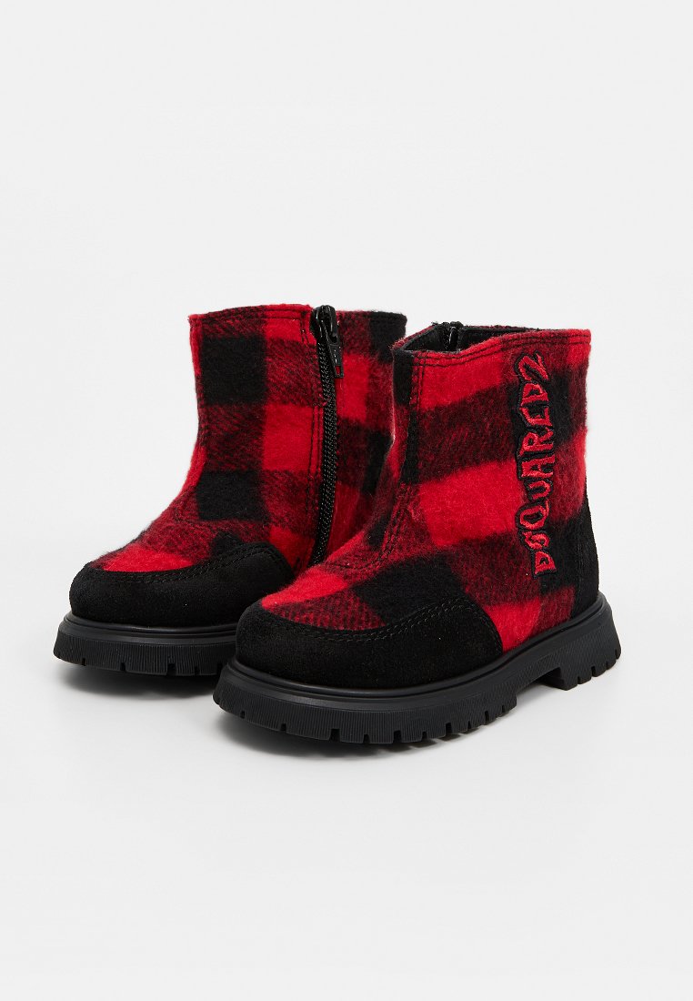 Dsquared2