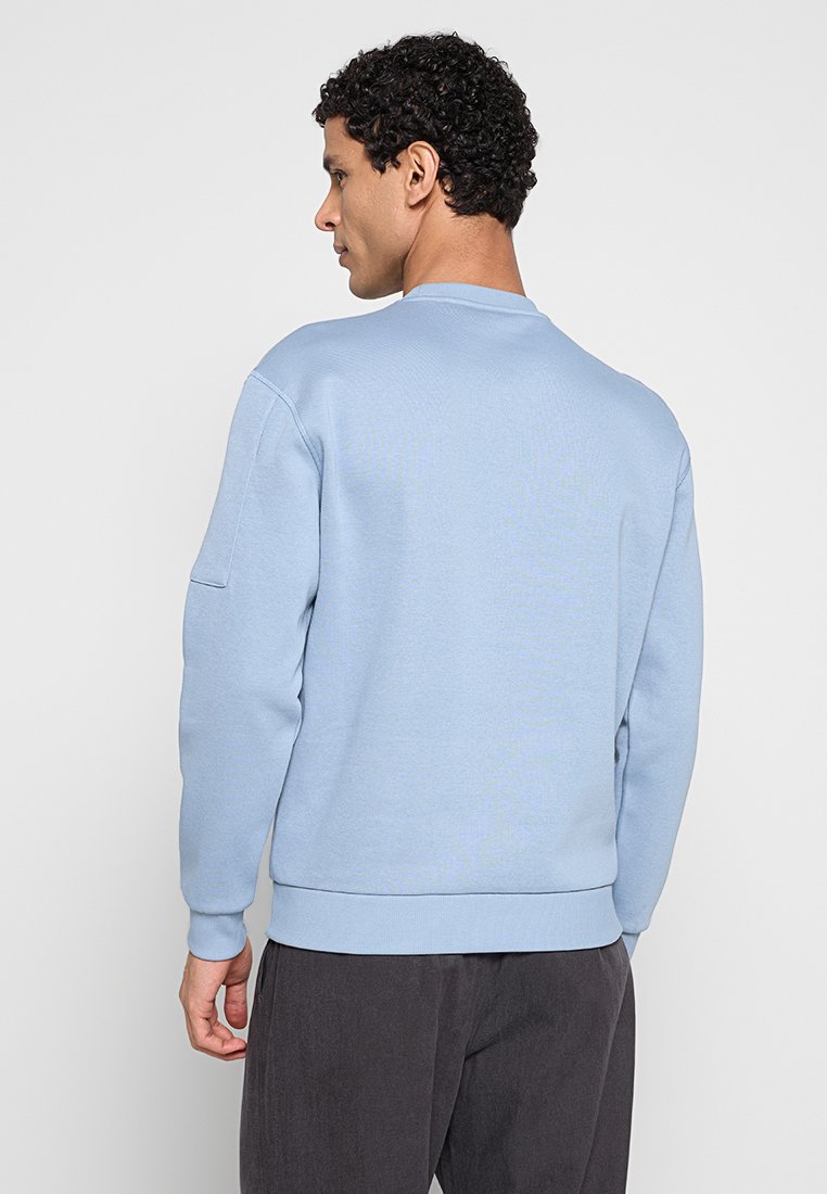 CREWNECK Media 2