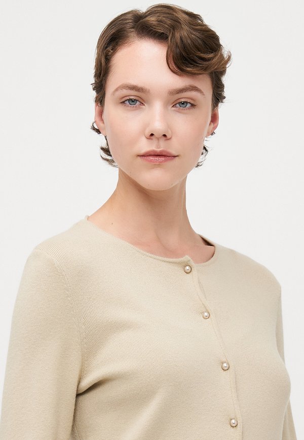 Vero Moda Tall VMKRISTI O NECK CARDIGAN