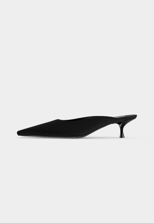 Victoria Beckham MULE