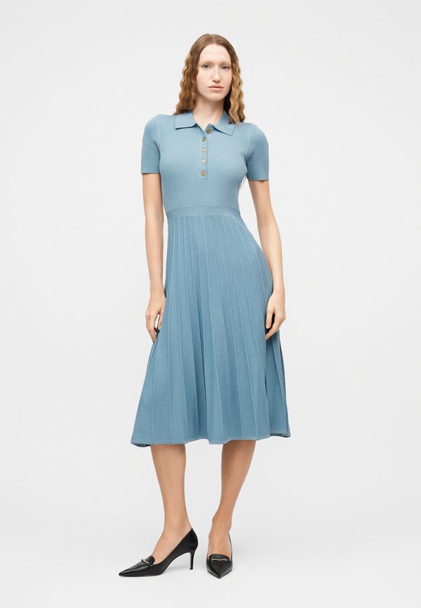 MICHAEL Michael Kors FIT FLARE