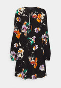 VMSHILAH NAJA SHORT - Vero Moda Tall - View 1