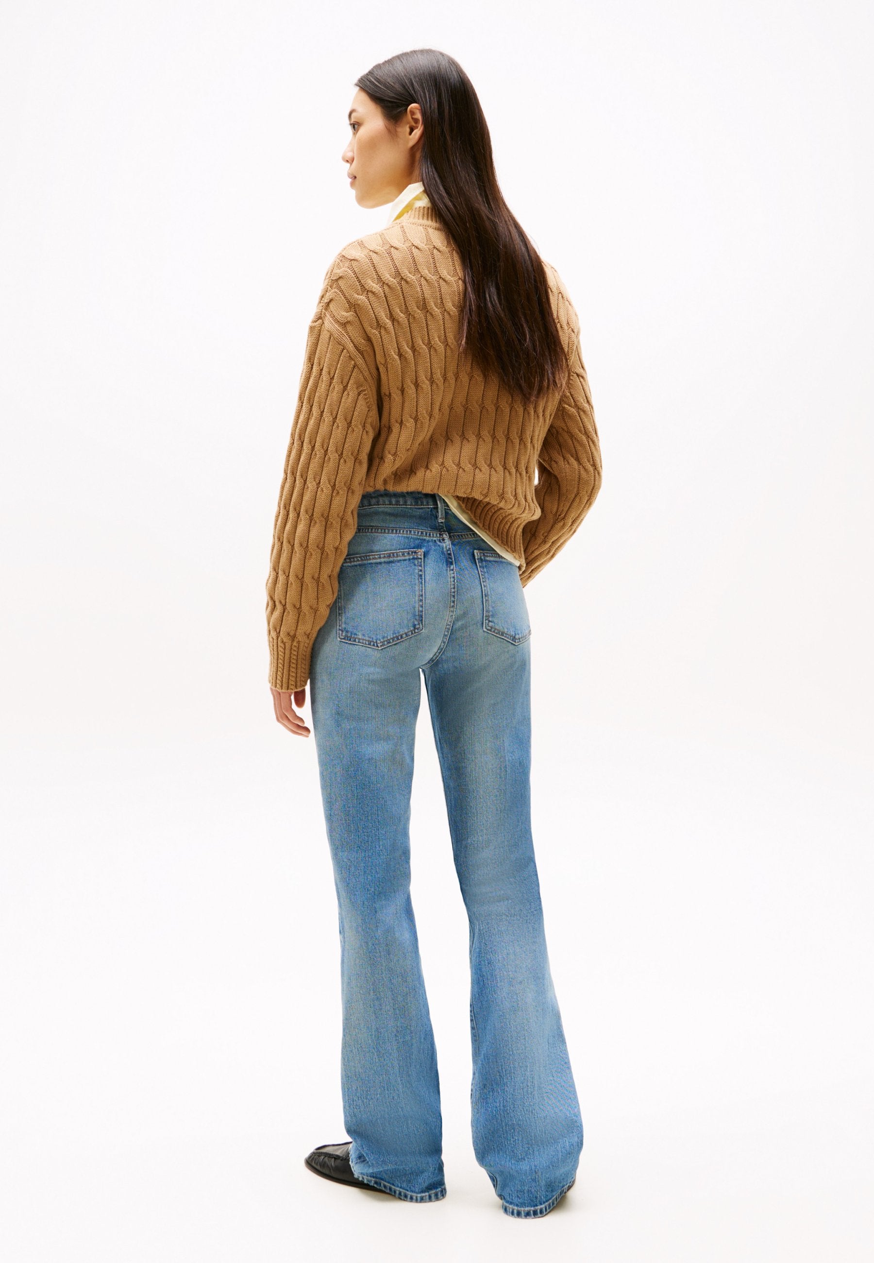 BOOTCUT  Media 4