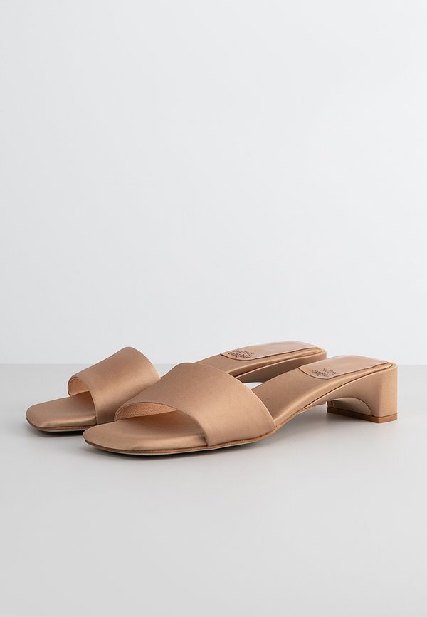 Jeffrey Campbell LOW-KEY