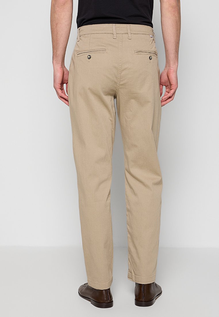 RELAXED FIT Media 3