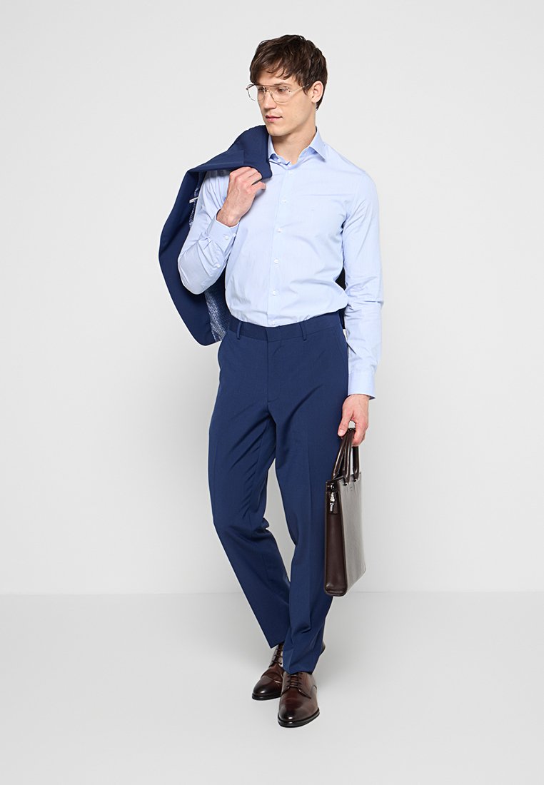 Michael Kors STRUCTURE SLIM FIT