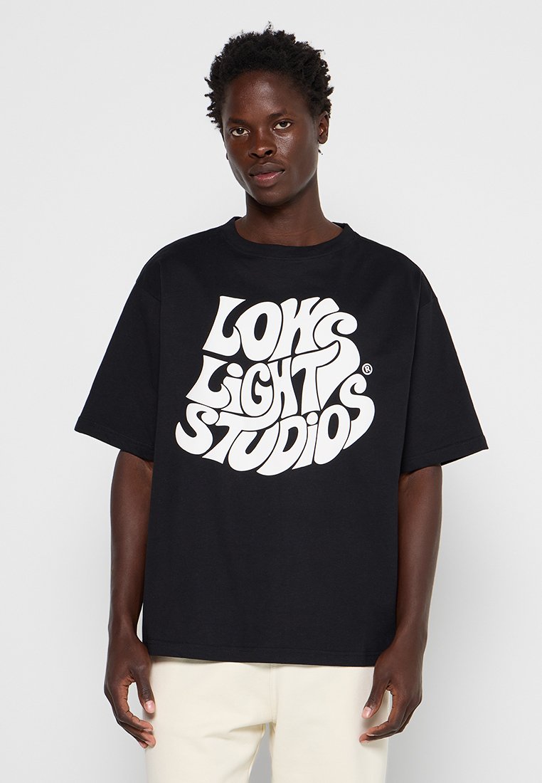 LOW LIGHTS STUDIOS®