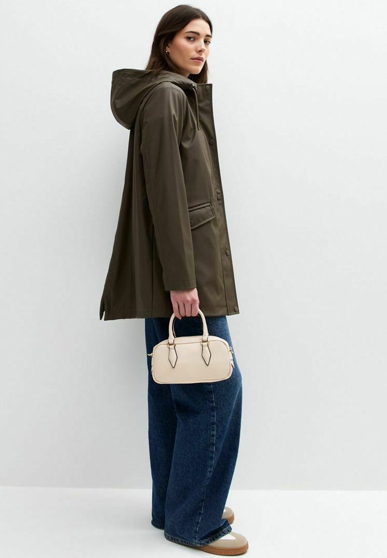 New Look WATER RESISTANT DRAWSTRING HOOD