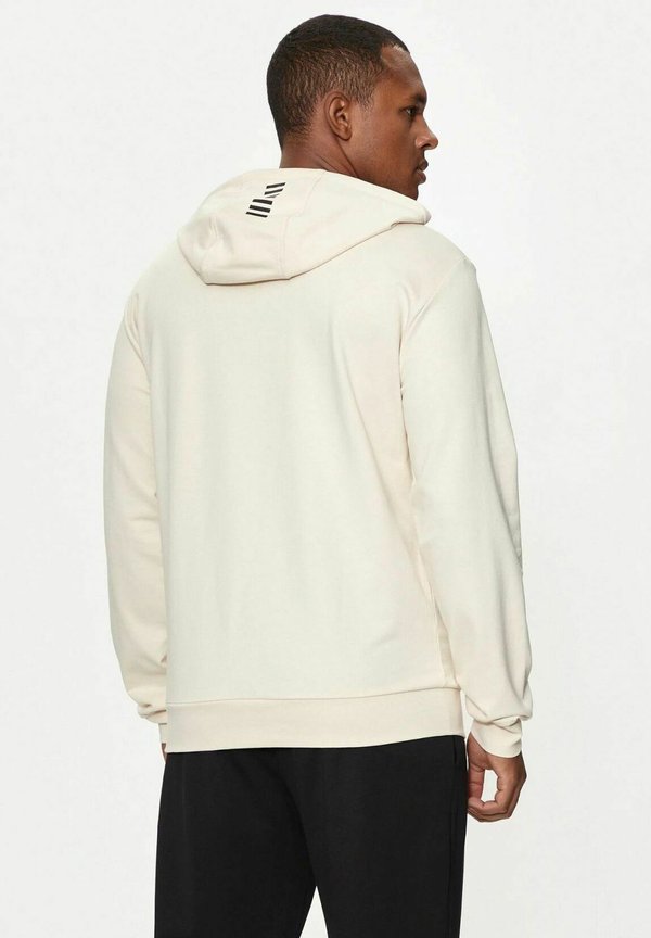 EA7 Emporio Armani
