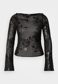Schwarzes langärmeliges Mesh-Oberteil mit Blumenstickerei und Pailletten. Verfügt über einen weiten Halsausschnitt und eine taillierte Silhouette. Strukturierte Oberfläche mit transparentem Look.