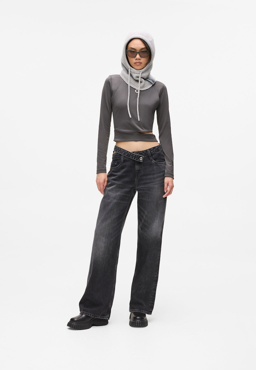 CUT-OUT WAIST RELAXED Media 6