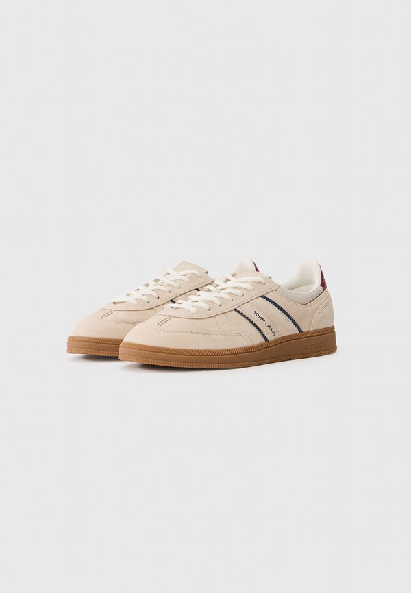 Tommy Jeans THE GREENWICH SUEDE LOGO TRAINERS