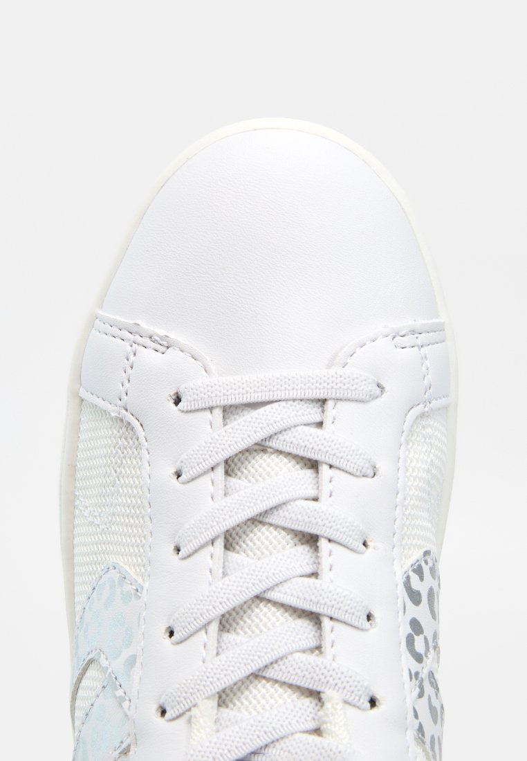 Levi's® SWIFT SR