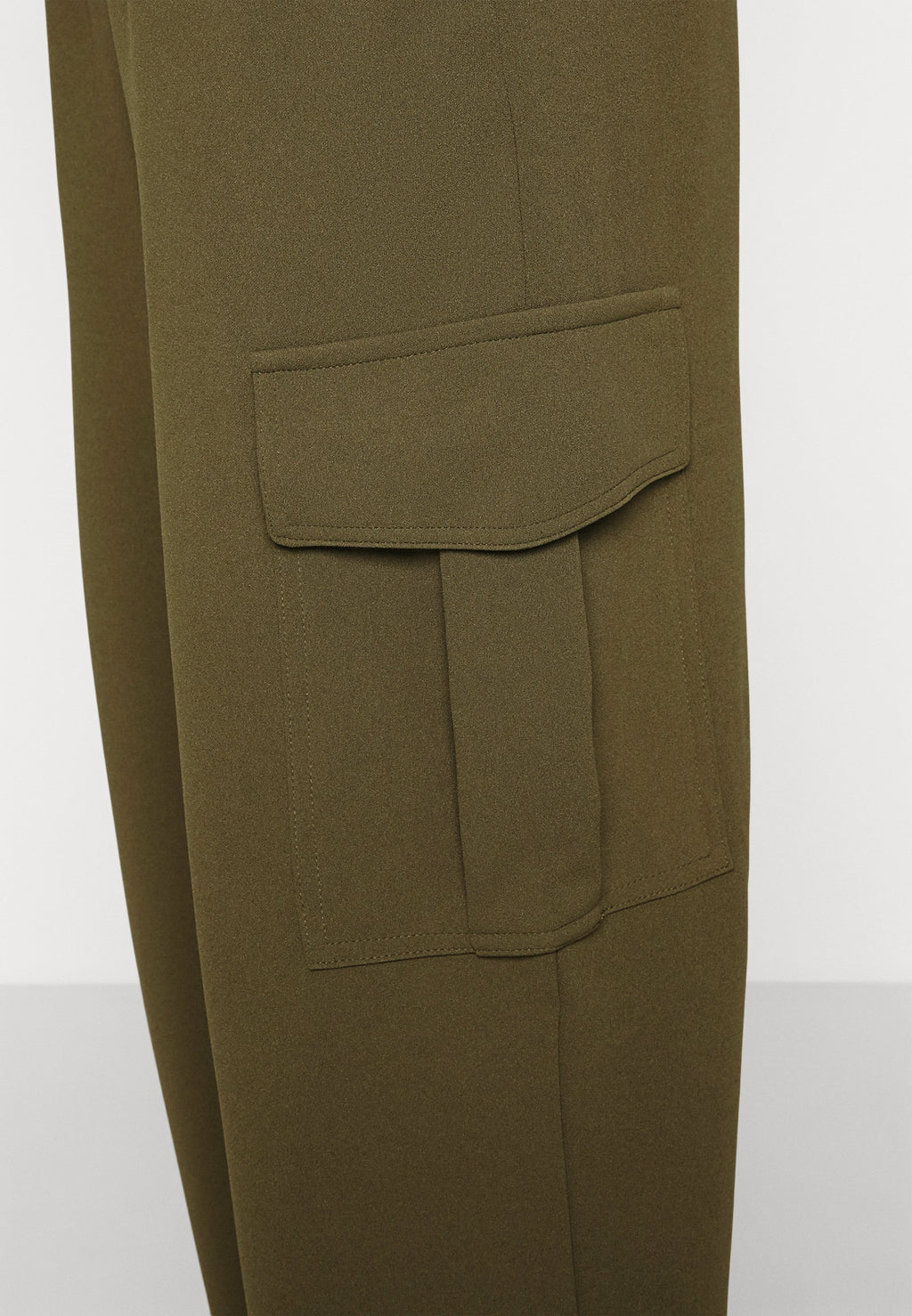 ONLOLA PANT Media 5