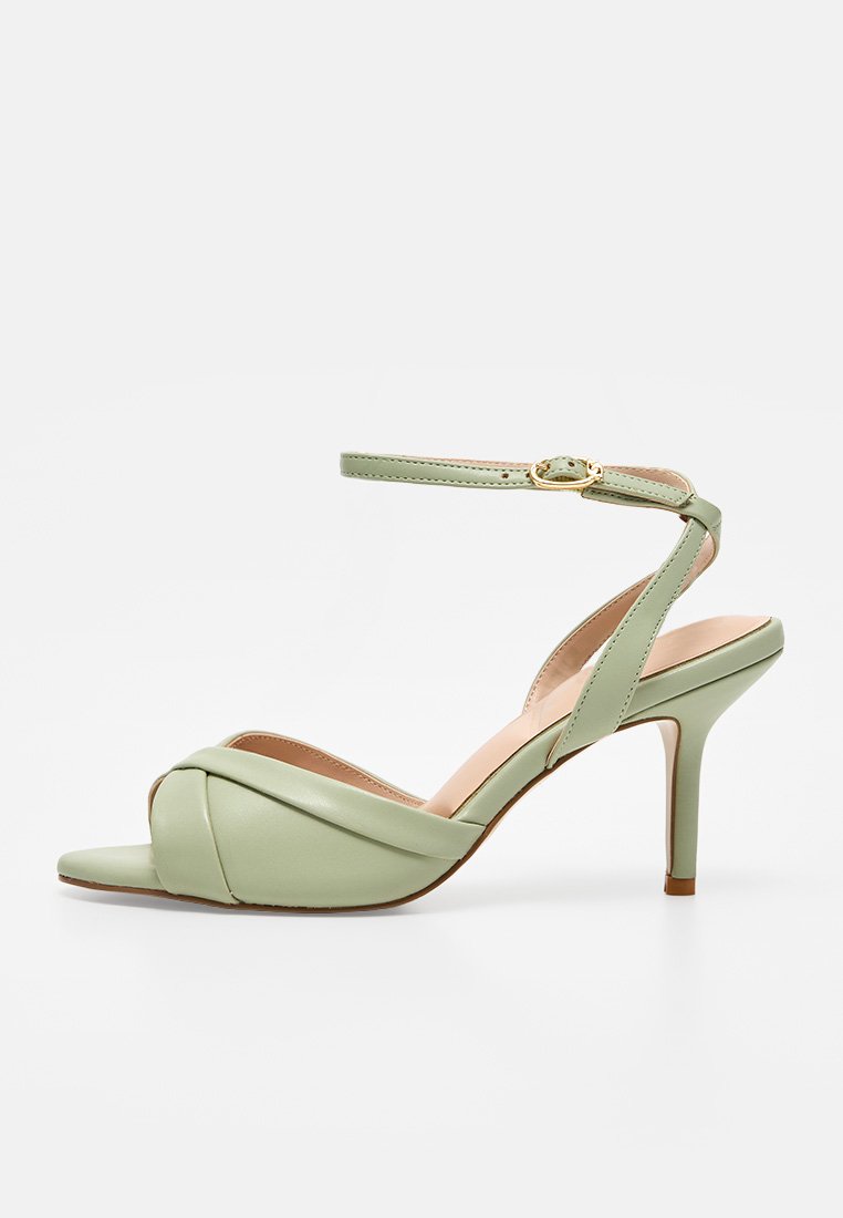 Dune London MYLIA