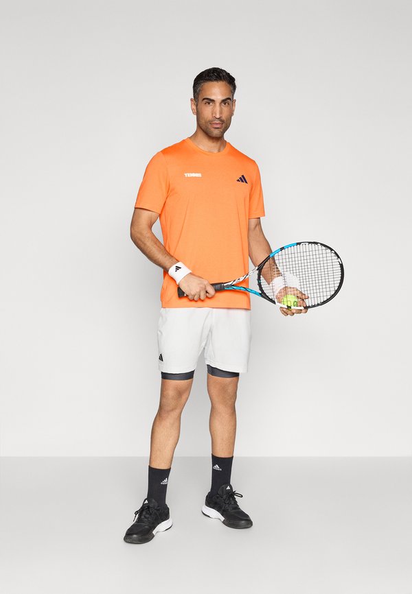 adidas Performance HOT EGG GRAPHIC