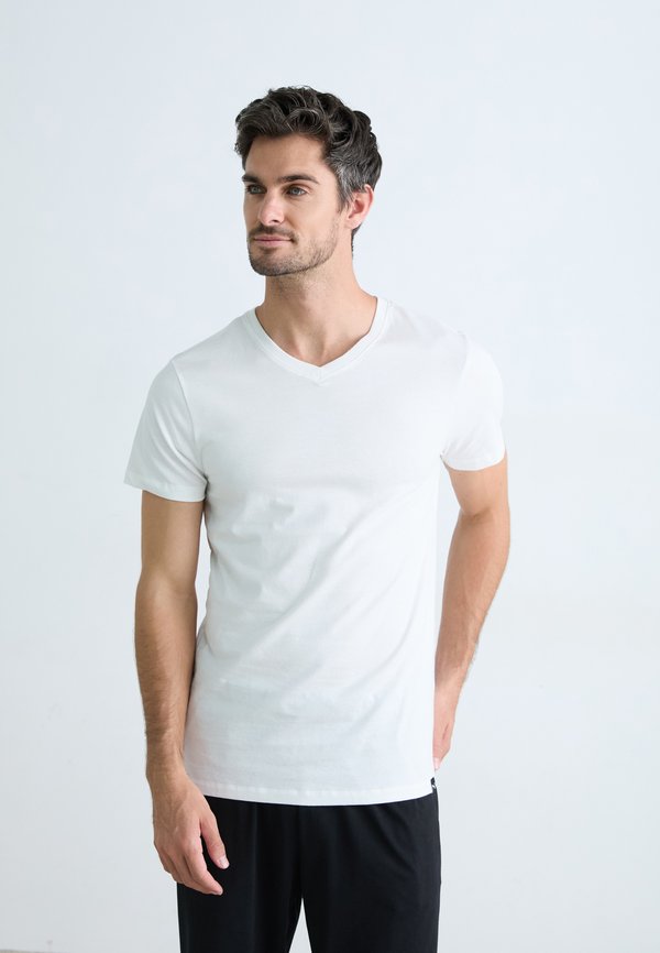 Puma EVERYDAY V NECK TEE 2 PACK - Undershirt - white